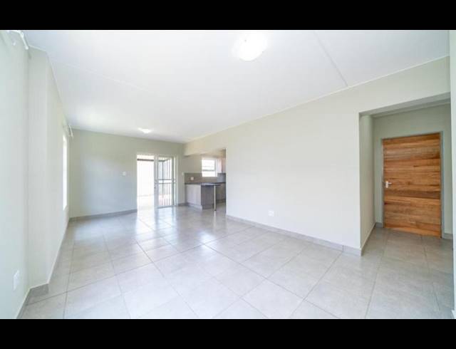 3 BEDROOM TOWNHOUSE FOR SALE IN PARKDENE